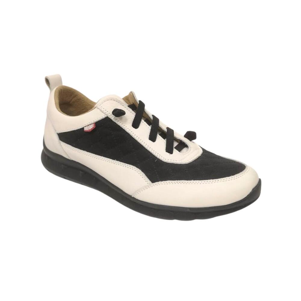 NEW ONFOOT women's classic sneaker in black white